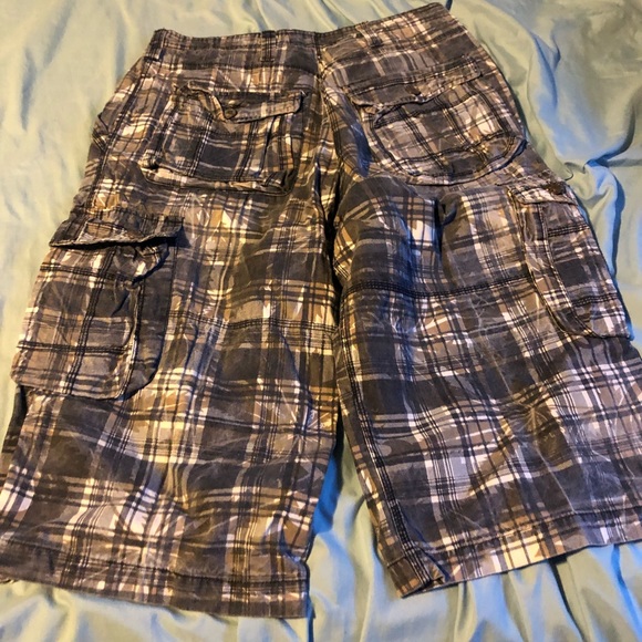 Cargo shorts - Picture 1 of 2